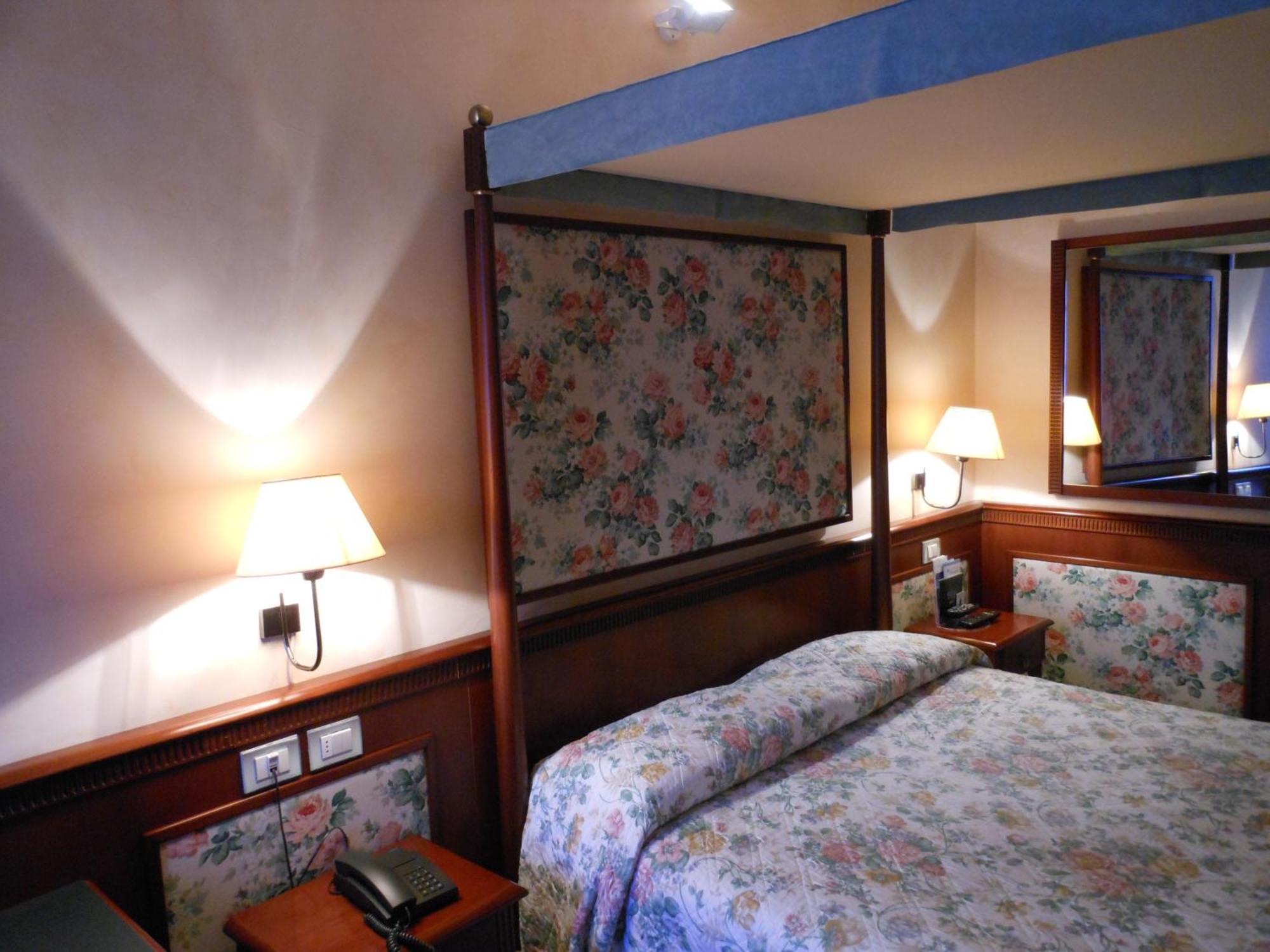 Agriturismo Cassinazza Orsenigo Pokój zdjęcie